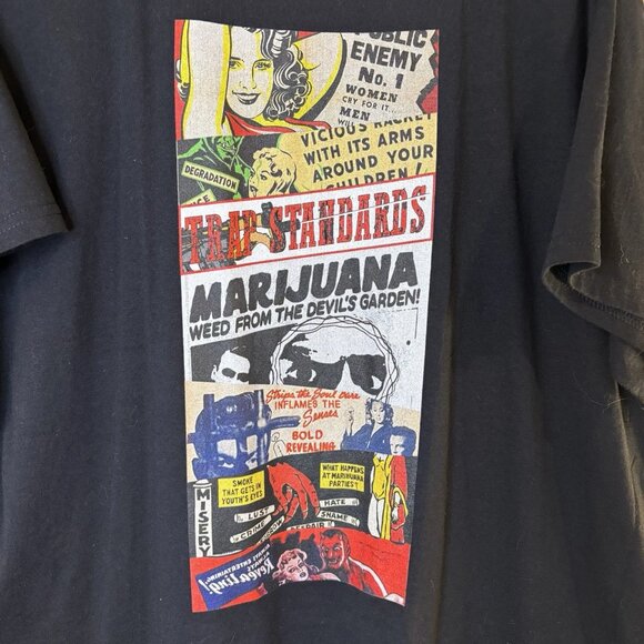 Hot Topic T Shirt Reefer Madness Graphic Comic Style Men's 2 XL Black - Picture 3 of 8